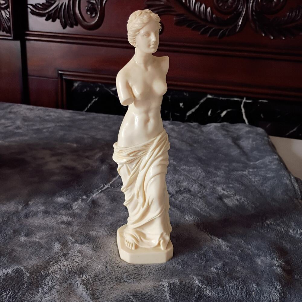 A. Santini Venus de Milo Aphrodite Statue Alabaster Resin Made in Italy 16"
